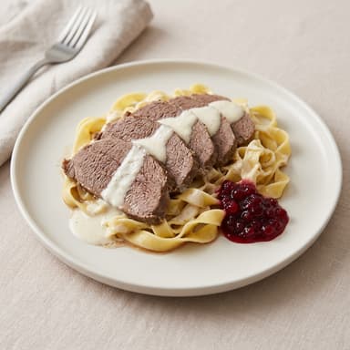 Serviervorschlag · KI-generiert Serviervorschlag: Fränkisches Hochzeitsessen